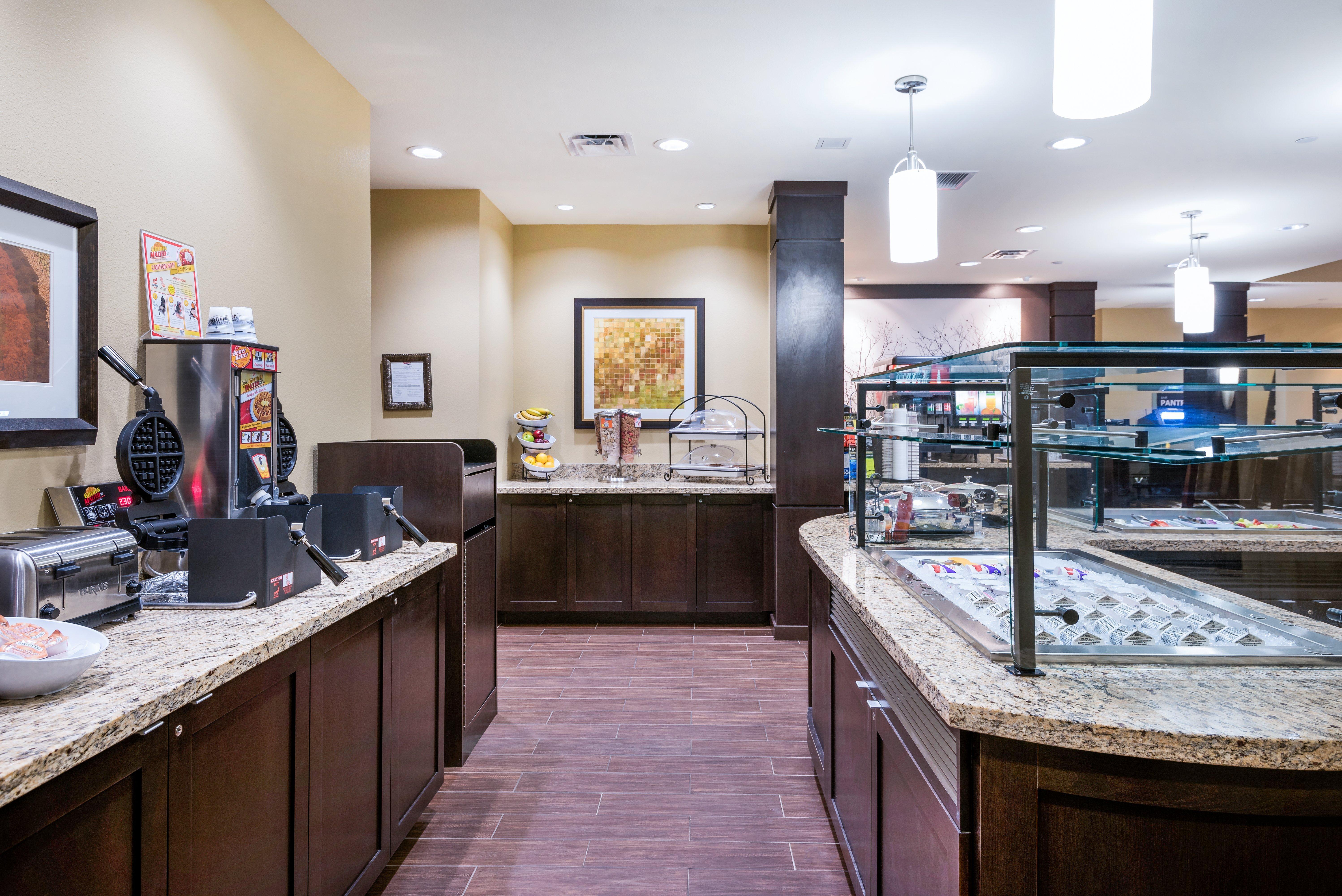 Staybridge Suites Eau Claire - Altoona By Ihg Eksteriør billede