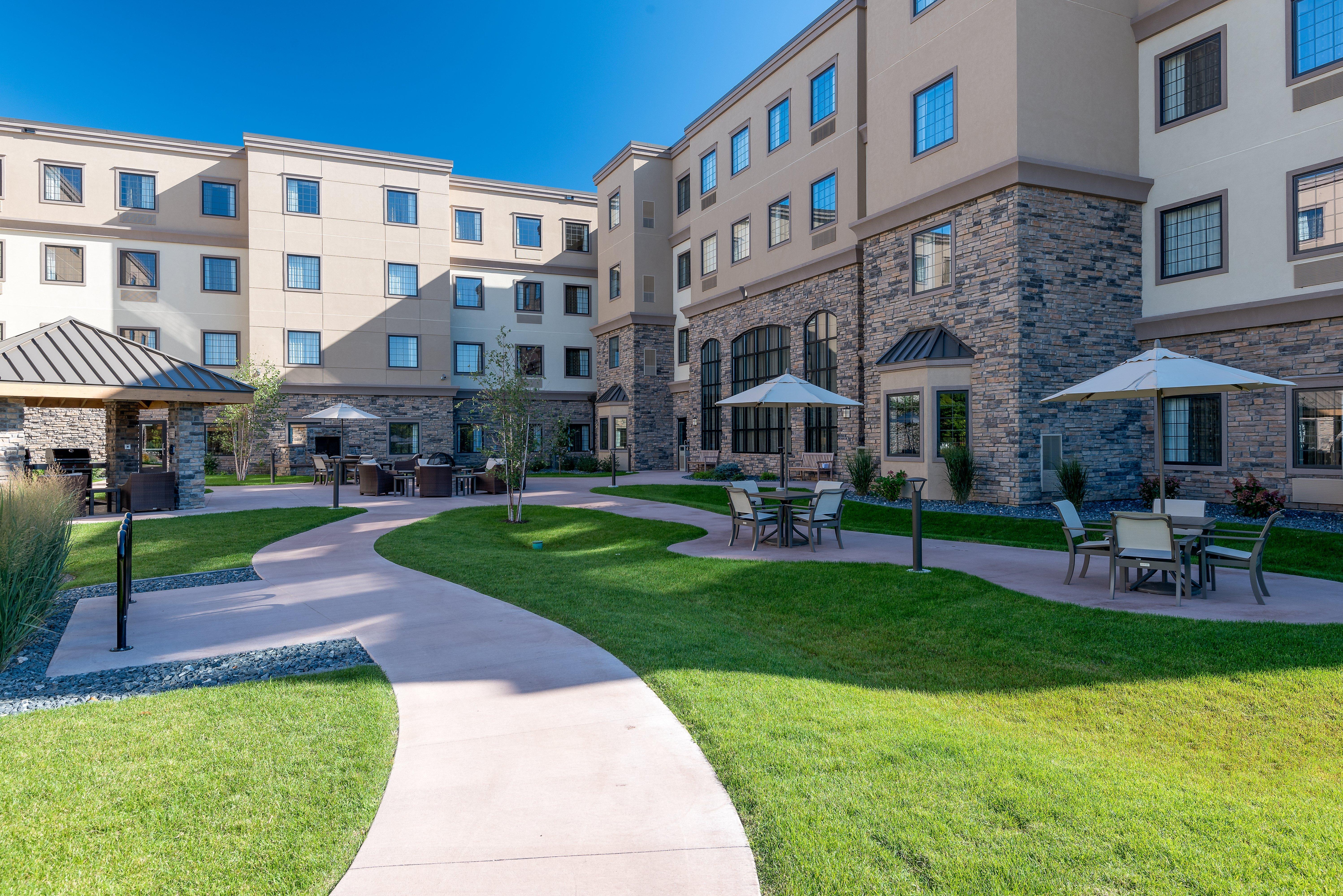 Staybridge Suites Eau Claire - Altoona By Ihg Eksteriør billede
